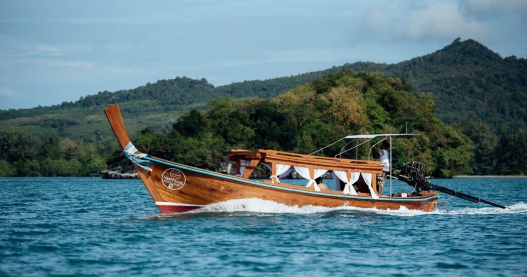 Long Tail Boat