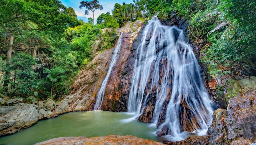 Na Muang Waterfalls