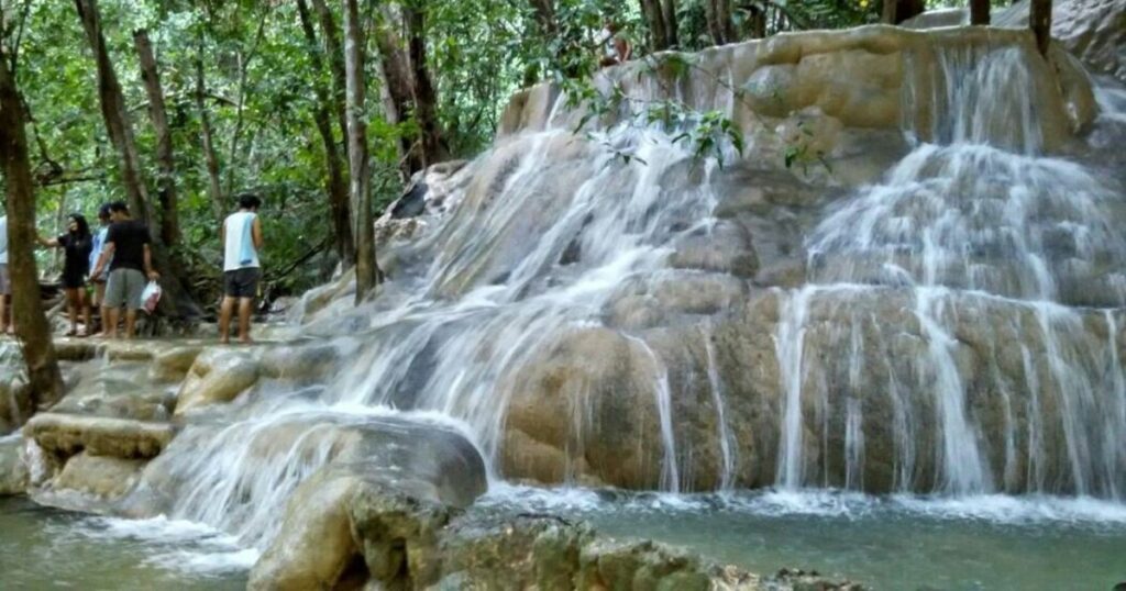 Wang Sai Thong Waterfall