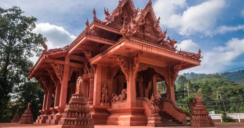 Wat Sila Ngu (Red Temple)