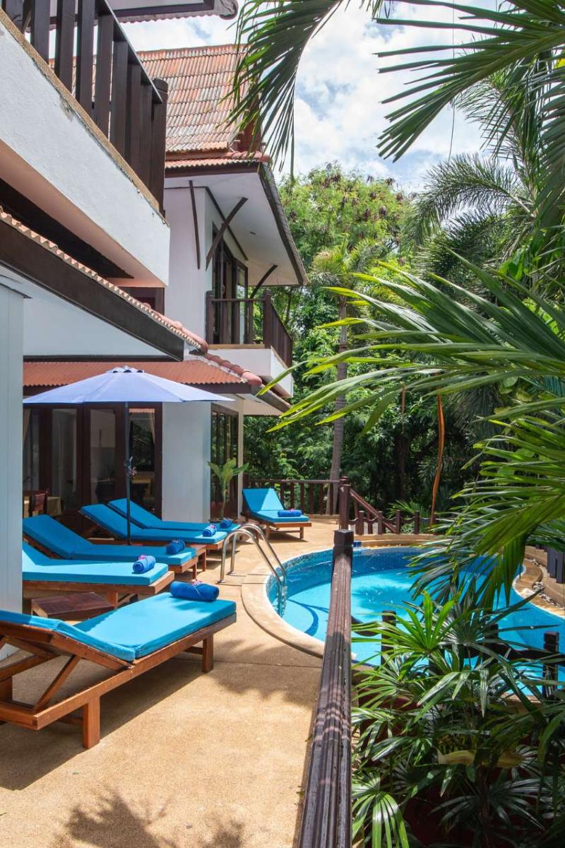 pool villa